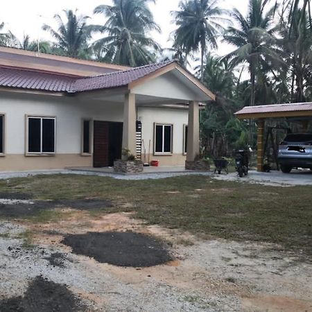 R & R Homestay Tanjung Karang Экстерьер фото