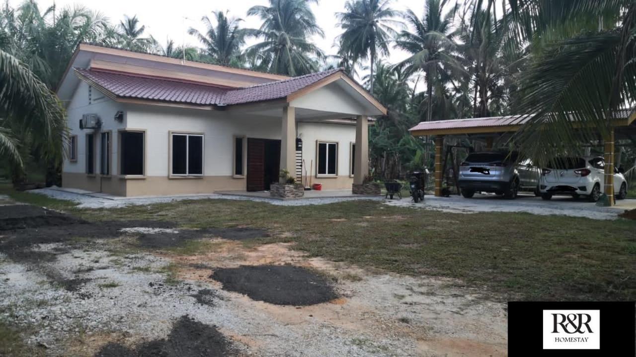 R & R Homestay Tanjung Karang Экстерьер фото